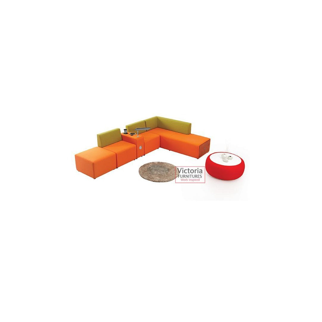 UKU - BREAKOUT SOFA image 0