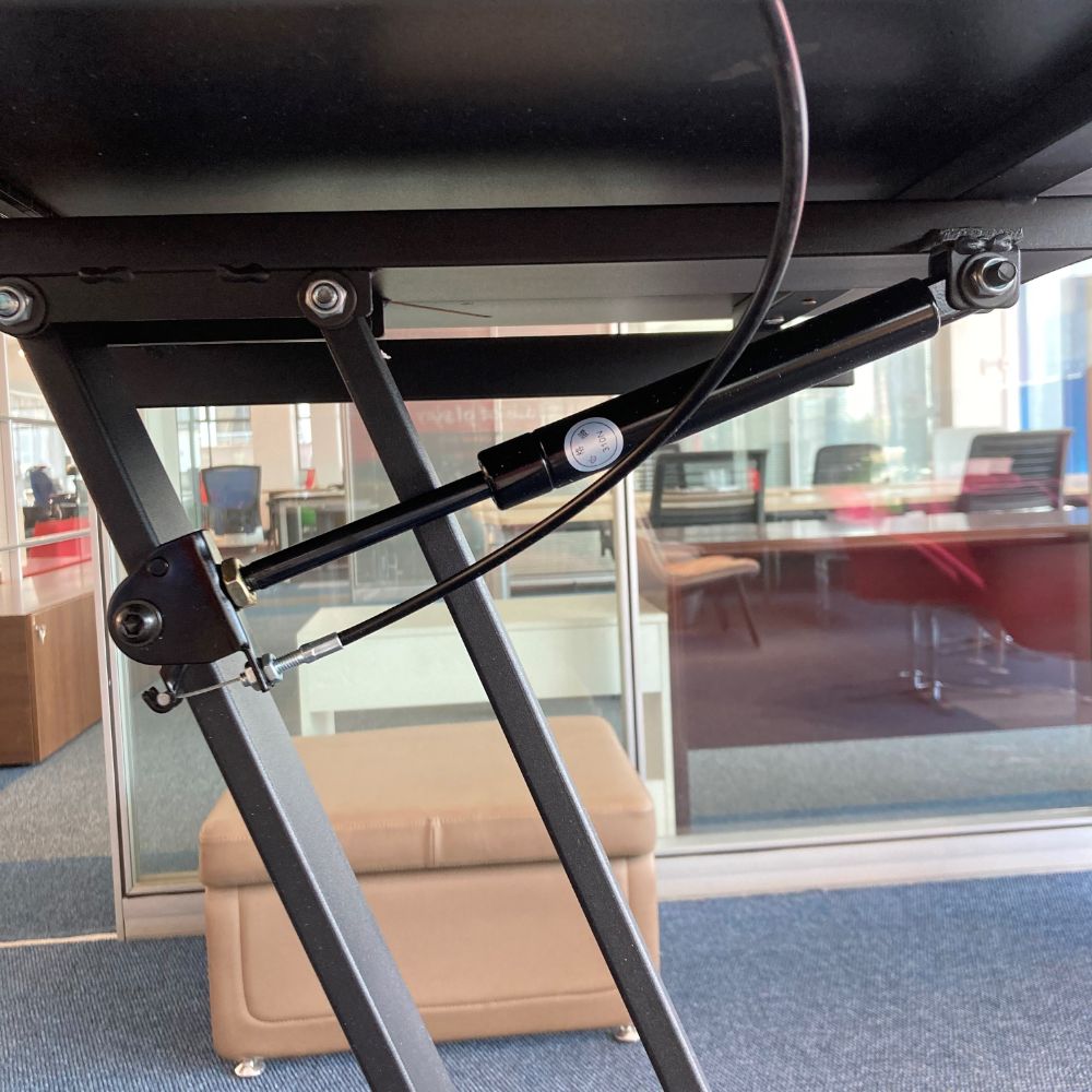 PNEUMATIC HEIGHT ADJUSTABLE DESK LARGE image 2