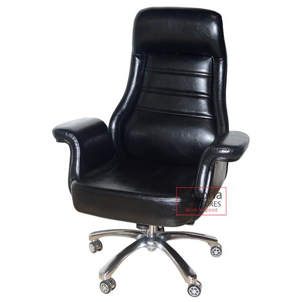 DH90 - LEATHERETTE CHAIR image 0