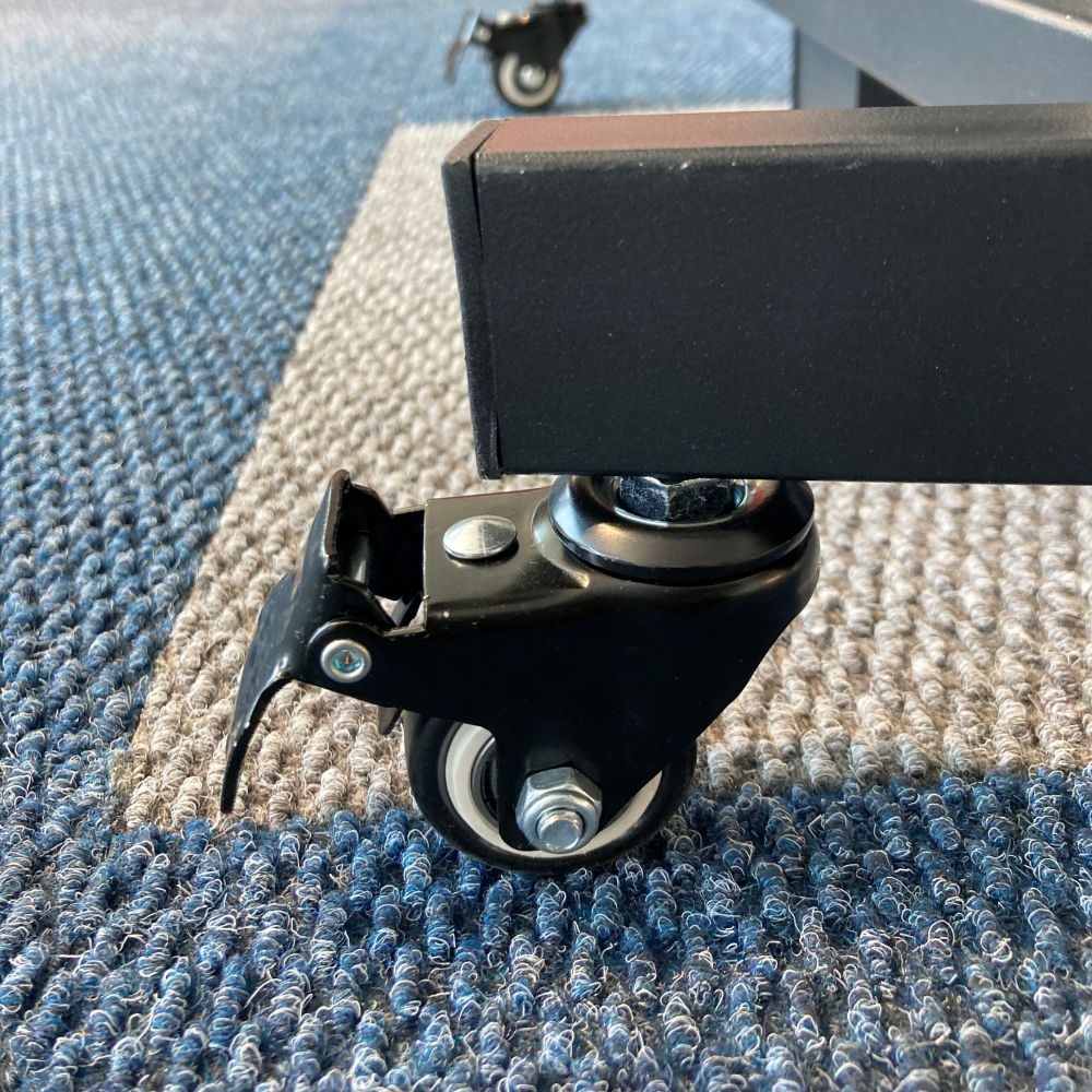 PNEUMATIC HEIGHT ADJUSTABLE DESK LARGE image 4